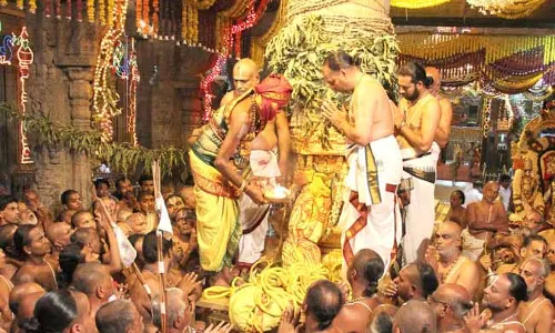 Tirumala Brahmotsavalu :  అత్యంత వైభవంగా తిరుమల శ్రీవారి బ్రహ్మోత్సవాలు Tirumala Brahmotsavalu :  అత్యంత వైభవంగా తిరుమల శ్రీవారి బ్రహ్మోత్సవాలు