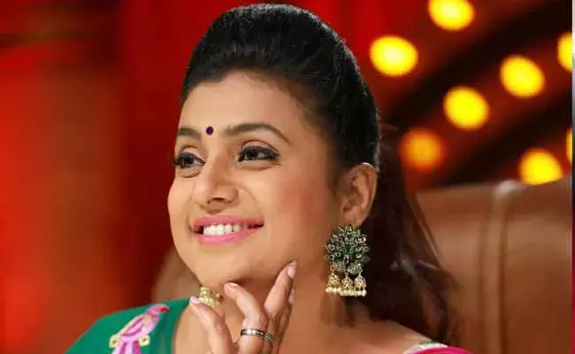 Roja On Maa Elections :  మా ఎన్నికల్లో ఆ ప్యానల్కే నా ఓటు : రోజా Roja On Maa Elections :  మా ఎన్నికల్లో ఆ ప్యానల్కే నా ఓటు : రోజా