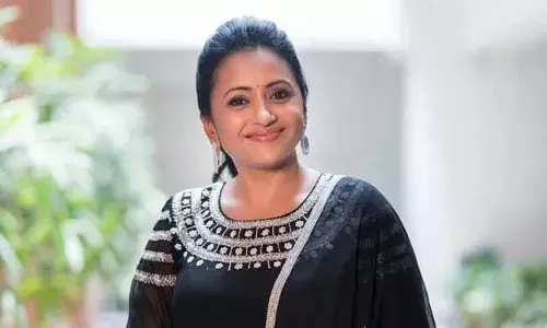 Anchor suma : ఆ ప్రాబ్లమ్తో బాధపడుతున్నా.. షాకింగ్ నిజాలు బయటపెట్టిన సుమ..! Anchor suma : ఆ ప్రాబ్లమ్తో బాధపడుతున్నా.. షాకింగ్ నిజాలు బయటపెట్టిన సుమ..!