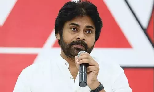 MAA Elections 2021 : టాలీవుడ్ చీలికపై పవన్ కళ్యాణ్ స్ట్రైట్ ఆన్సర్ MAA Elections 2021 : టాలీవుడ్ చీలికపై పవన్ కళ్యాణ్ స్ట్రైట్ ఆన్సర్