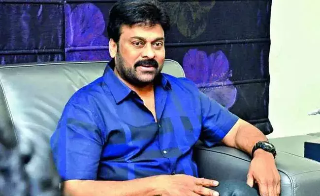 MAA Elections 2021: పరిస్థితులు మారుతుంటాయి.. రెడీ అవ్వాలి అన్న చిరు మాటలకు అర్థమేంటి? MAA Elections 2021: పరిస్థితులు మారుతుంటాయి.. రెడీ అవ్వాలి అన్న చిరు మాటలకు అర్థమేంటి?