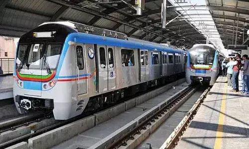 Hyderabad Metro : ప్రయాణికులకు హైదరాబాద్ మెట్రో శుభవార్త..! Hyderabad Metro : ప్రయాణికులకు హైదరాబాద్ మెట్రో శుభవార్త..!