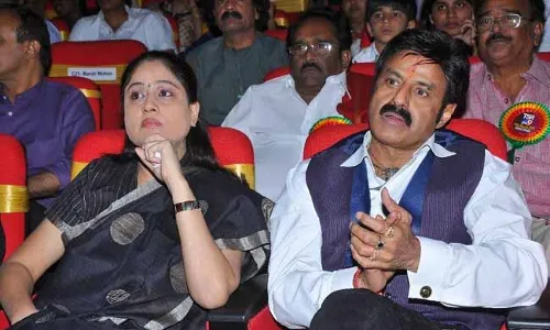 Vijayashanti on Balakrishna : నిప్పురవ్వ తర్వాత అందుకే బాలయ్యతో సినిమా చేయలేదు : విజయశాంతి Vijayashanti on Balakrishna : నిప్పురవ్వ తర్వాత అందుకే బాలయ్యతో సినిమా చేయలేదు : విజయశాంతి