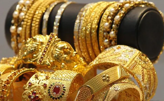 Gold and Silver Rates Today: బంగారం, వెండి ధరల్లో స్వల్పంగా మార్పులు..