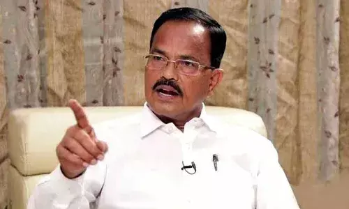 Motkupalli Narasimhulu : ముహూర్తం ఫిక్స్.. కారెక్కనున్న మోత్కుపల్లి..! Motkupalli Narasimhulu : ముహూర్తం ఫిక్స్.. కారెక్కనున్న మోత్కుపల్లి..!