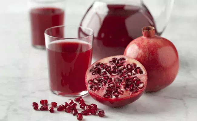 Pomegranate Benefits: మగవారిలో ఆ సమస్య పోవాలంటే.. దానిమ్మ పండుతో..! Pomegranate Benefits: మగవారిలో ఆ సమస్య పోవాలంటే.. దానిమ్మ పండుతో..!