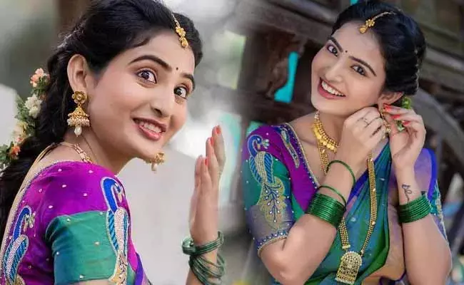 Ananya Nagalla : అందాల అనన్య.. చీరకట్టులో అదుర్స్..! Ananya Nagalla : అందాల అనన్య.. చీరకట్టులో అదుర్స్..!