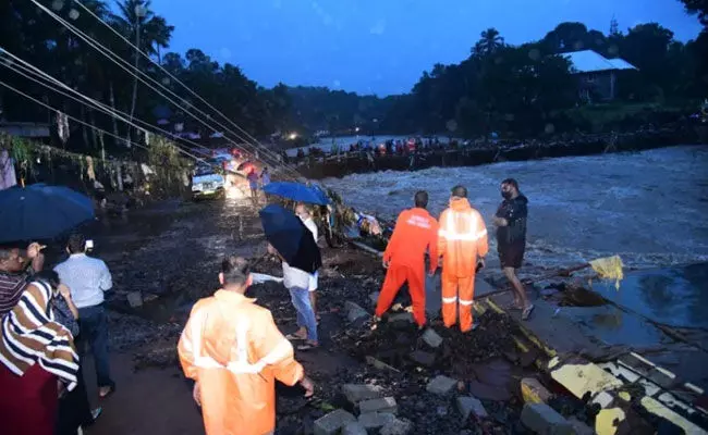 Kerala Rains (tv5news.in) Kerala Rains (tv5news.in)