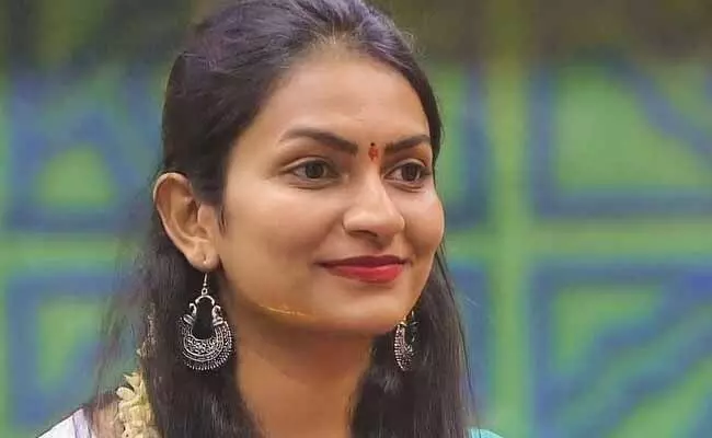 Bigg Boss Swetha Varma : బిగ్బాస్ నుంచి శ్వేత వర్మ ఔట్... ఆమెకి రెమ్యునరేషన్ ఎంత ముట్టిందంటే? Bigg Boss Swetha Varma : బిగ్బాస్ నుంచి శ్వేత వర్మ ఔట్... ఆమెకి రెమ్యునరేషన్ ఎంత ముట్టిందంటే?