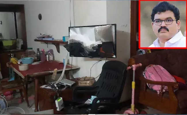 Pattabhi Ram: టీడీపీ ఆఫీస్, పట్టాభి ఇంటిపై వైసీపీ కార్యకర్తల దాడి..! Pattabhi Ram: టీడీపీ ఆఫీస్, పట్టాభి ఇంటిపై వైసీపీ కార్యకర్తల దాడి..!