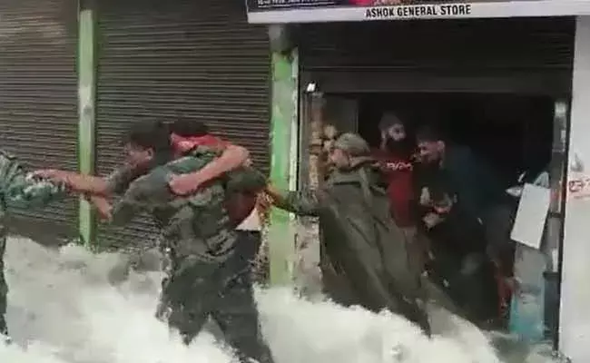 Indian Army :  హాట్సాఫ్ ఇండియన్ ఆర్మీ.. మీ సేవలకు సలాం..!