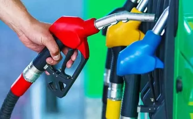 Petrol, Diesel Price Today : మళ్ళీ పెరిగిన పెట్రోల్, డీజిల్ ధరలు..!