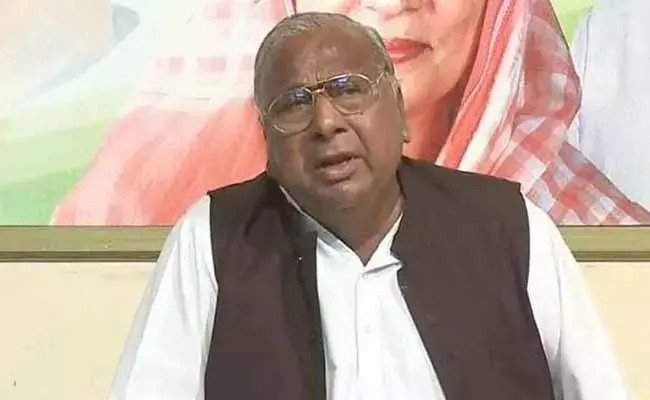 VH  Hanumantha Rao : ఈటల మంచివాడైనా, రాంగ్ పార్టీలో ఉన్నారు    : వీహెచ్ VH  Hanumantha Rao : ఈటల మంచివాడైనా, రాంగ్ పార్టీలో ఉన్నారు    : వీహెచ్