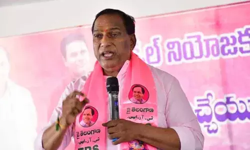 Mallareddy Yadadri : యాదాద్రి లక్ష్మీనరసింహస్వామికి మంత్రి మల్లారెడ్డి కోటి రూపాయలకుపైగా విరాళం..! Mallareddy Yadadri : యాదాద్రి లక్ష్మీనరసింహస్వామికి మంత్రి మల్లారెడ్డి కోటి రూపాయలకుపైగా విరాళం..!