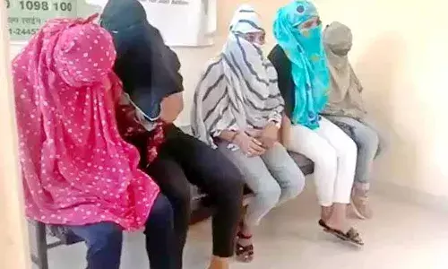 Madhya Pradesh: పైకి పాల వ్యాపారం...లోపల చేసేదేమో వ్యభిచారం..! Madhya Pradesh: పైకి పాల వ్యాపారం...లోపల చేసేదేమో వ్యభిచారం..!