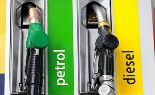 Petrol and diesel Prices : మళ్ళీ పెరిగిన పెట్రోల్, డీజిల్ ధరలు..!