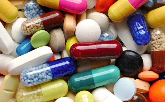 Telangana: తెలంగాణలో డ్రగ్ కంట్రోల్ శాఖపై ఆరోపణలు.. Telangana: తెలంగాణలో డ్రగ్ కంట్రోల్ శాఖపై ఆరోపణలు..