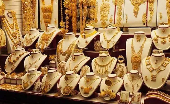 Gold and Silver Rates Today: మళ్లీ పెరుగుతున్న బంగారం, వెండి ధరలు.. Gold and Silver Rates Today: మళ్లీ పెరుగుతున్న బంగారం, వెండి ధరలు..
