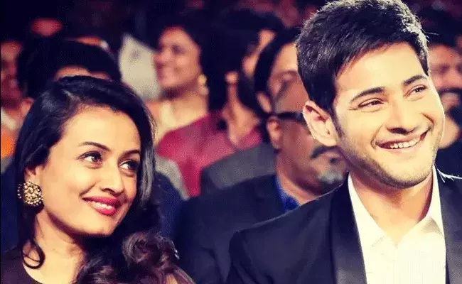 Mahesh-Namrata: ప్రేమ, పెళ్లికి వయసుతో పనేముంది.. సెలబ్రిటీలు తమ కన్నా పెద్ద వాళ్లను.. Mahesh-Namrata: ప్రేమ, పెళ్లికి వయసుతో పనేముంది.. సెలబ్రిటీలు తమ కన్నా పెద్ద వాళ్లను..