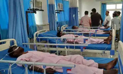 Bihar : పండగ పూట విషాదం.. : కల్తీ మద్యం తాగి 24 గంటల వ్యవధిలో 21 మంది మృతి..!