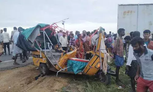 అనంతపురం : ఘోర రోడ్డు ప్రమాదం.. స్పాట్‌లోనే ఐదుగురు దుర్మరణం
