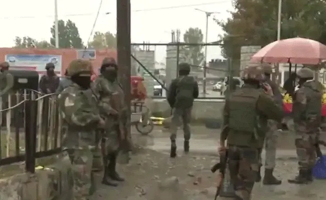 Jammu And Kashmir : గత 18 ఏళ్లలో ఎన్నడూ లేని విధంగా ఉగ్రవాద వ్యతిరేక ఆపరేషన్ Jammu And Kashmir : గత 18 ఏళ్లలో ఎన్నడూ లేని విధంగా ఉగ్రవాద వ్యతిరేక ఆపరేషన్