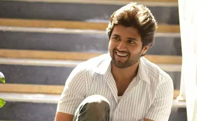 Vijay Devarakonda : ఈ మధ్యే బ్రేకప్ అయింది.. బాధలో ఉన్నా..! Vijay Devarakonda : ఈ మధ్యే బ్రేకప్ అయింది.. బాధలో ఉన్నా..!