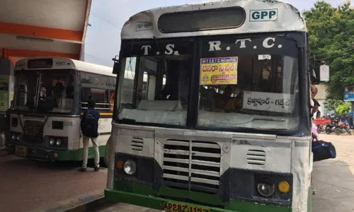 TSRTC Price Hike (tv5news.in) TSRTC Price Hike (tv5news.in)