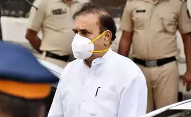 Anil Deshmukh Arrest: మనీలాండరింగ్ కేసు పూర్తి దర్యాప్తుకు సమయం పడుతుంది.. అప్పటివరకు అనిల్ దేశ్ముఖ్.. Anil Deshmukh Arrest: మనీలాండరింగ్ కేసు పూర్తి దర్యాప్తుకు సమయం పడుతుంది.. అప్పటివరకు అనిల్ దేశ్ముఖ్..