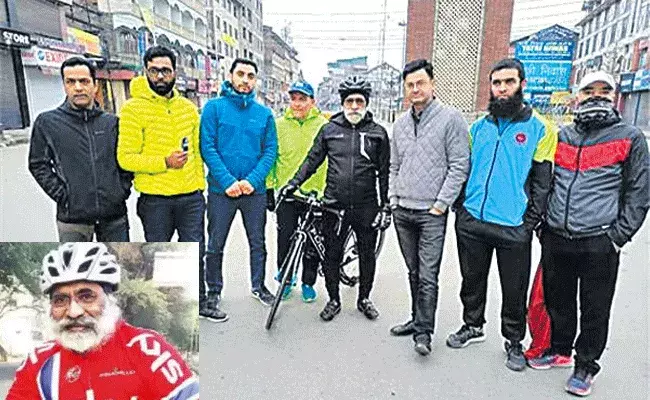 Srinagar to Kanyakumari: 67 ఏళ్ల వయసులోనూ ఆరోగ్యంగా ఉండాలంటే.. ఈ తాతగారిలా.. Srinagar to Kanyakumari: 67 ఏళ్ల వయసులోనూ ఆరోగ్యంగా ఉండాలంటే.. ఈ తాతగారిలా..