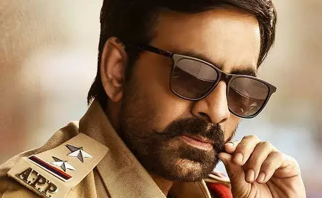 Ravi Teja : క్రాక్ హిట్టు.. రేటు పెంచిన మాస్ మహారాజా...!