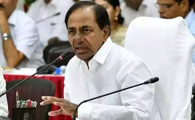 KCR Press Meet : గట్టిగా ప్రజల తరుపున నిలదీసి మాట్లాడితే దేశాద్రోహులా? KCR Press Meet : గట్టిగా ప్రజల తరుపున నిలదీసి మాట్లాడితే దేశాద్రోహులా?