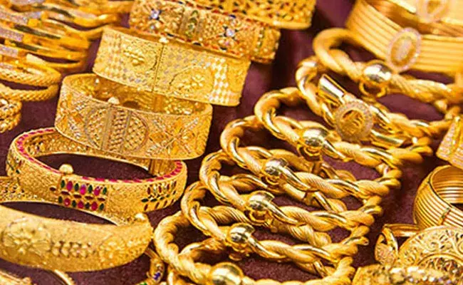 Gold and Silver Rates Today: ఒకే దిశగా బంగారం, వెండి ధరలు.. ఎంత పెరిగాయంటే.. Gold and Silver Rates Today: ఒకే దిశగా బంగారం, వెండి ధరలు.. ఎంత పెరిగాయంటే..