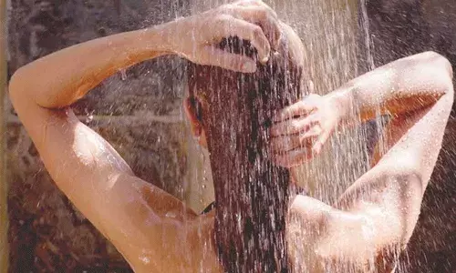 Winter Bath: శీతాకాలంలో వేడినీళ్ల స్నానం.. ఎంత వరకు కరెక్ట్ Winter Bath: శీతాకాలంలో వేడినీళ్ల స్నానం.. ఎంత వరకు కరెక్ట్