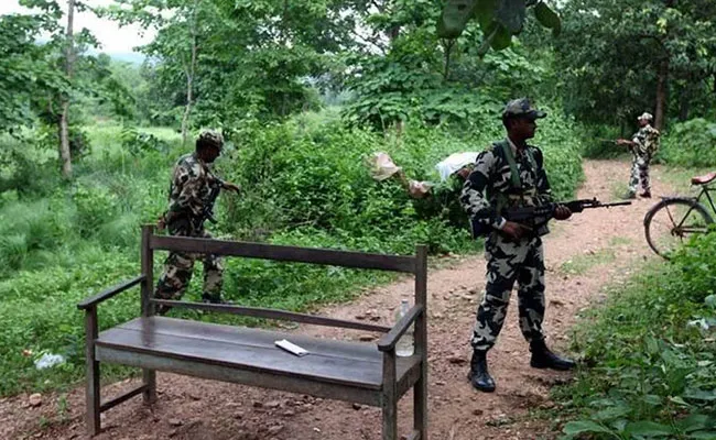 Maharashtra Encounter: 26 మంది మావోయిస్టులను మట్టుపెట్టిన పోలీసులు.. Maharashtra Encounter: 26 మంది మావోయిస్టులను మట్టుపెట్టిన పోలీసులు..