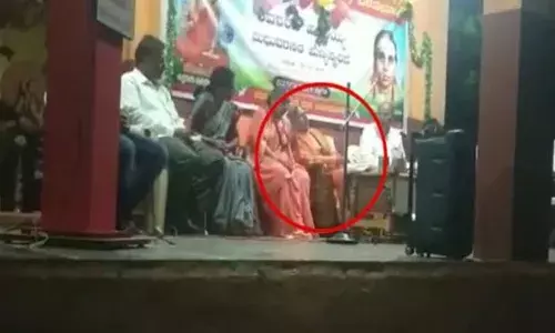 Sanganabasava Swamiji: అప్పుడు పునీత్ రాజ్కుమార్.. ఇప్పుడు శ్రీసంగన బసవస్వామి.. Sanganabasava Swamiji: అప్పుడు పునీత్ రాజ్కుమార్.. ఇప్పుడు శ్రీసంగన బసవస్వామి..