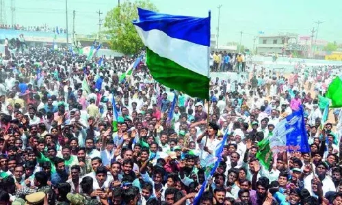 AP Municipal Elections: మున్సిపల్ ఎన్నికల్లో మెజారిటీ వార్డులు.. కడపలో అధికార పార్టీదే హవా.. AP Municipal Elections: మున్సిపల్ ఎన్నికల్లో మెజారిటీ వార్డులు.. కడపలో అధికార పార్టీదే హవా..
