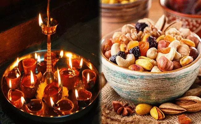 Fasting: పౌర్ణమి రోజు ఉపవాసం.. బీపీ, షుగర్ ఉన్న వారి పరిస్థితి ఏంటి? Fasting: పౌర్ణమి రోజు ఉపవాసం.. బీపీ, షుగర్ ఉన్న వారి పరిస్థితి ఏంటి?