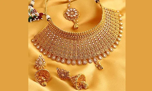Gold and Silver Rates Today : పౌర్ణమి రోజుల్లో పసిడి జిలుగులు.. బంగారం, వెండి ధరల్లో స్వల్ప మార్పులు..