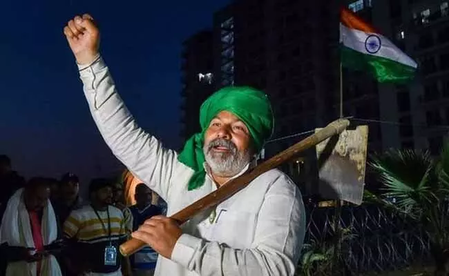 Rakesh Tikait : చట్టాలు రద్దయ్యేదాకా ఇంటికి వెళ్ళేది లేదు : రైతు సంఘాలు Rakesh Tikait : చట్టాలు రద్దయ్యేదాకా ఇంటికి వెళ్ళేది లేదు : రైతు సంఘాలు