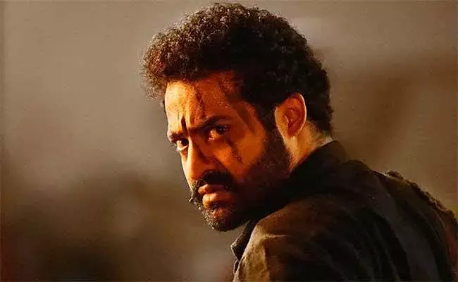 RRR : జక్కన్న మాస్టర్ ప్లాన్.. ఎన్టీఆర్ ఫ్యాన్స్ కి అదిరిపోయే న్యూస్..! RRR : జక్కన్న మాస్టర్ ప్లాన్.. ఎన్టీఆర్ ఫ్యాన్స్ కి అదిరిపోయే న్యూస్..!