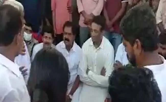 తిరుపతిలో ఏపీ మంత్రులకు చేదు అనుభవం..! తిరుపతిలో ఏపీ మంత్రులకు చేదు అనుభవం..!
