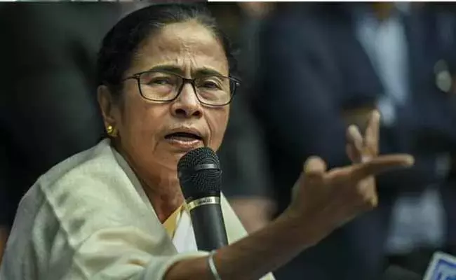 Mamata Banerjee : త్రిపురలో హింసాత్మక ఘటనలపై సీఎం మమతా బెనర్జీ సీరియస్ Mamata Banerjee : త్రిపురలో హింసాత్మక ఘటనలపై సీఎం మమతా బెనర్జీ సీరియస్