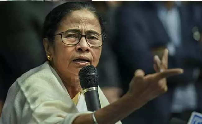 Mamata Banerjee : త్రిపురలో హింసాత్మక ఘటనలపై సీఎం మమతా బెనర్జీ సీరియస్ Mamata Banerjee : త్రిపురలో హింసాత్మక ఘటనలపై సీఎం మమతా బెనర్జీ సీరియస్