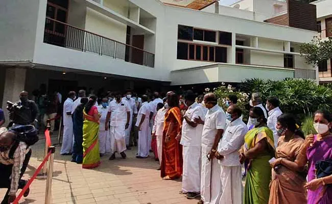 Jayalalitha : మాజీ సీఎం జయలలిత నివాసంపై మద్రాస్ హైకోర్టు కీలక తీర్పు Jayalalitha : మాజీ సీఎం జయలలిత నివాసంపై మద్రాస్ హైకోర్టు కీలక తీర్పు