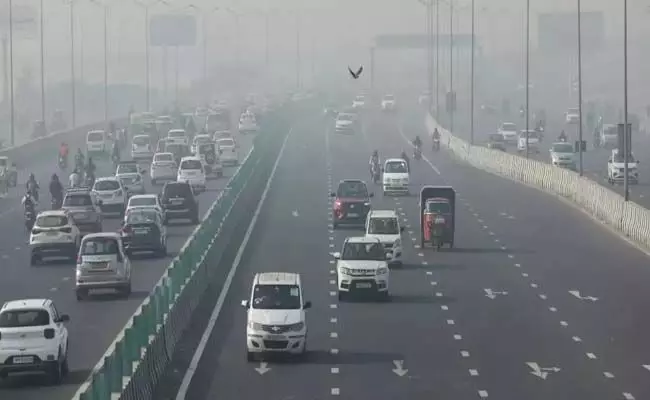 Delhi pollution : ఢిల్లీ వాయు కాలుష్యంపై సుప్రీంకోర్టు కీలక వ్యాఖ్యలు Delhi pollution : ఢిల్లీ వాయు కాలుష్యంపై సుప్రీంకోర్టు కీలక వ్యాఖ్యలు