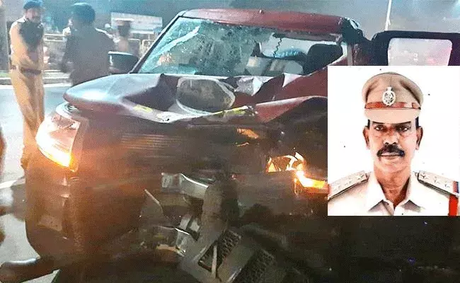 Visakhapatnam Road Accident: విశాఖలో ఘోర రోడ్డు ప్రమాదం.. సీఐ మృతి