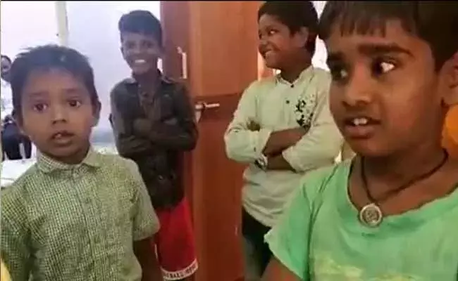 Kurnool : పెన్సిల్ దొంగిలించాడట.. పోలీస్‌స్టేషన్ కు వెళ్లి ఫిర్యాదు...!