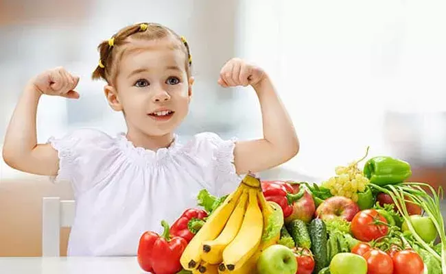 Winter Food For Kids: చలికాలంలో ఇన్ఫెక్షన్స్‌కు దూరంగా ఉండాలంటే పిల్లలకు ఏం తినిపించాలి?