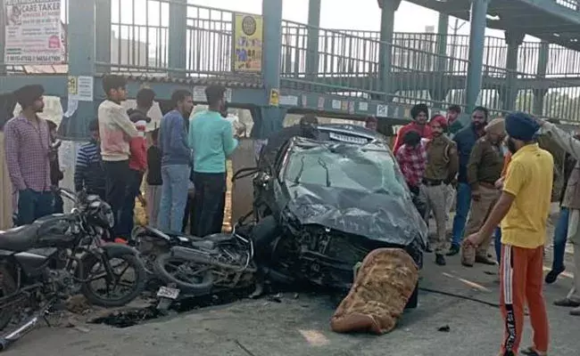 Punjab: ఓవర్ స్పీడ్‌తో గాల్లో ఎగిరిన కారు.. ఇద్దరు అక్కడికక్కడే..
